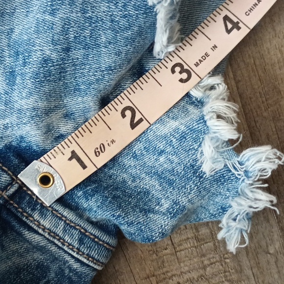 TIME AND TRU High Rise Denim Shorts - Picture 4 of 6